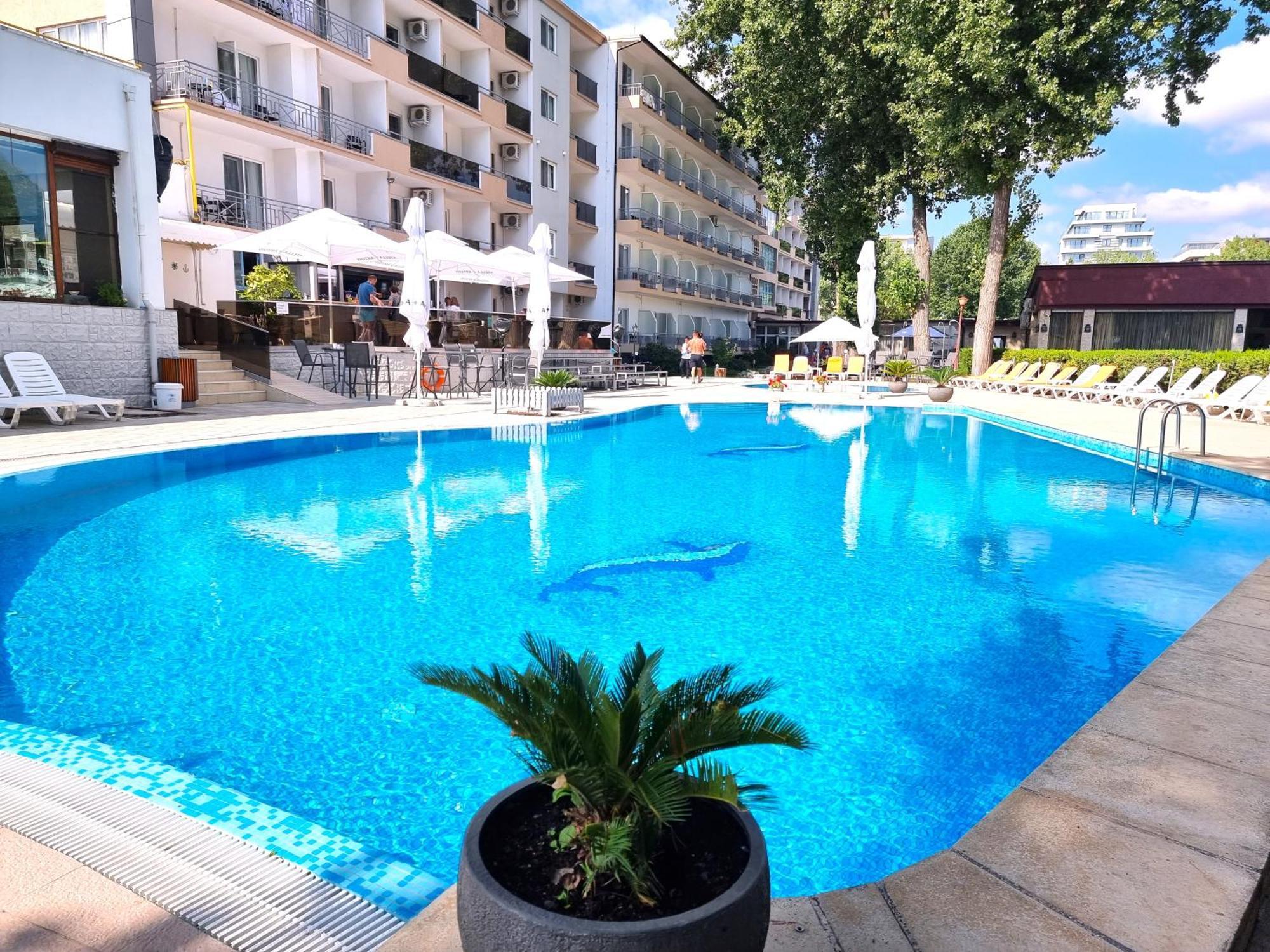 Complex Modern All Inclusive מאמאיה מראה חיצוני תמונה