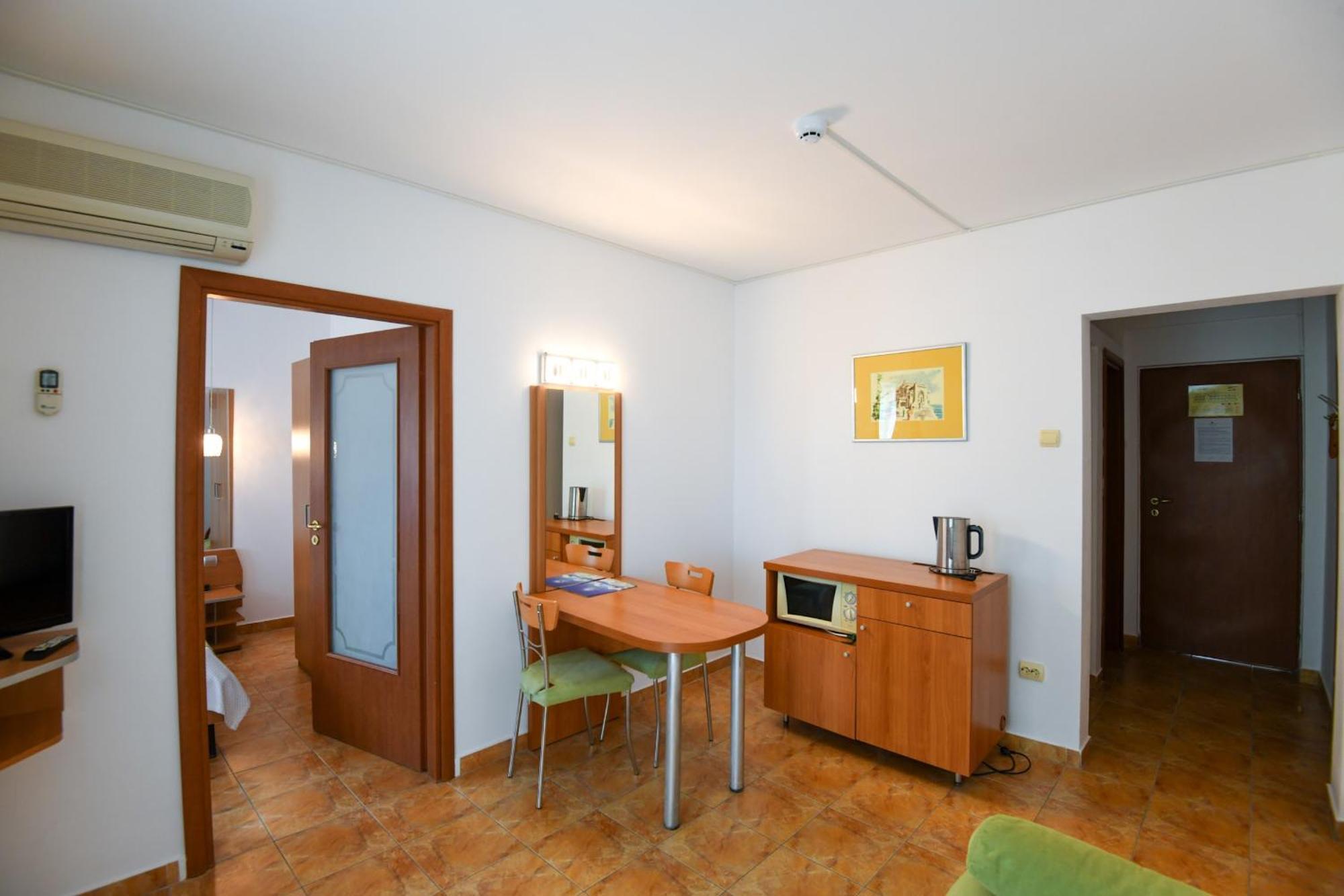 Complex Modern All Inclusive מאמאיה מראה חיצוני תמונה