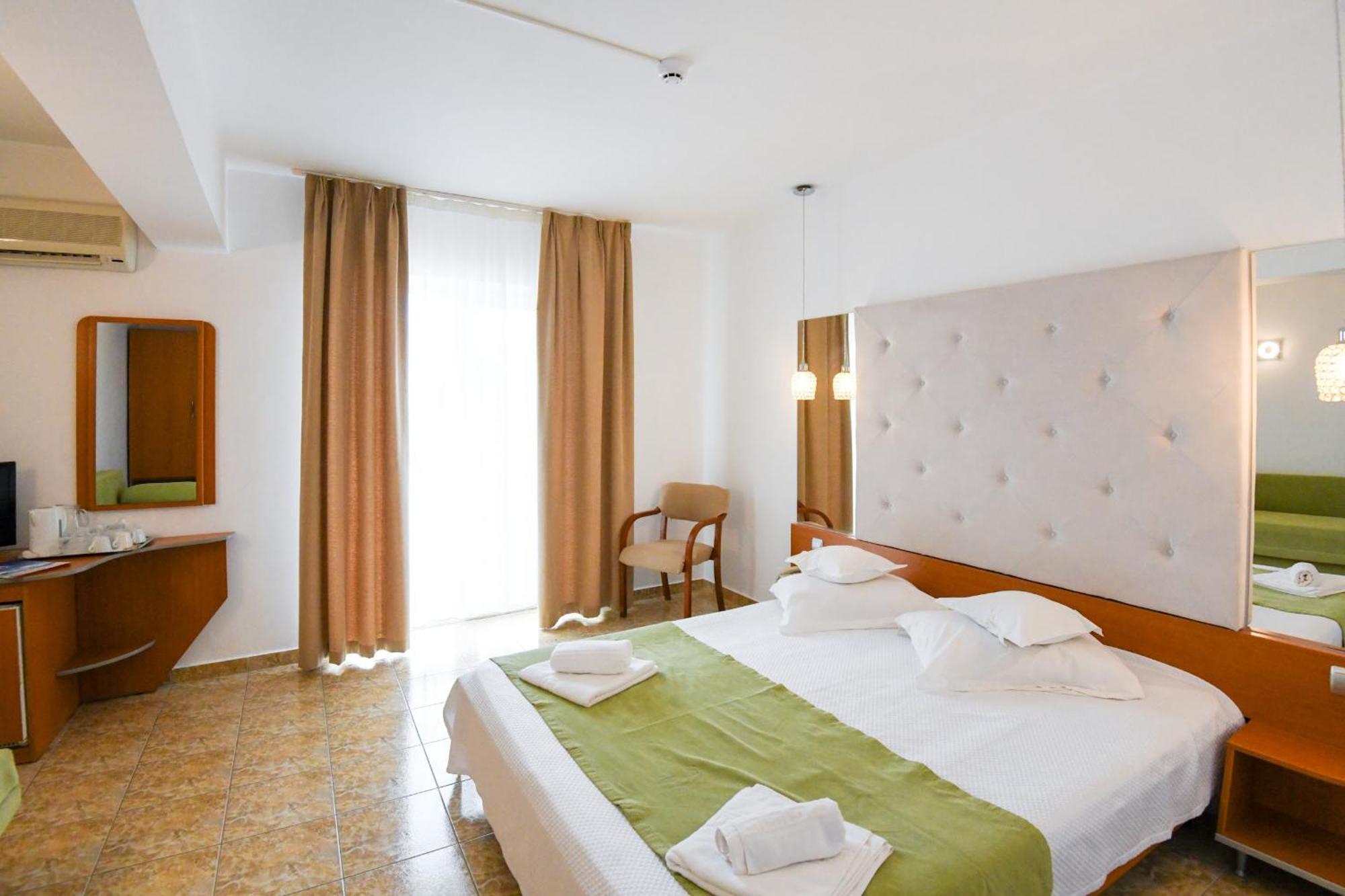 Complex Modern All Inclusive מאמאיה מראה חיצוני תמונה