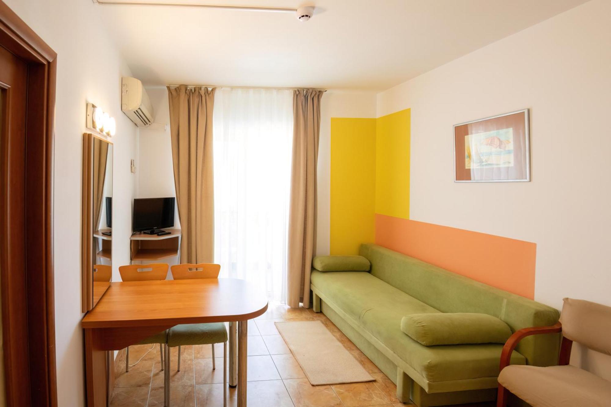 Complex Modern All Inclusive מאמאיה מראה חיצוני תמונה