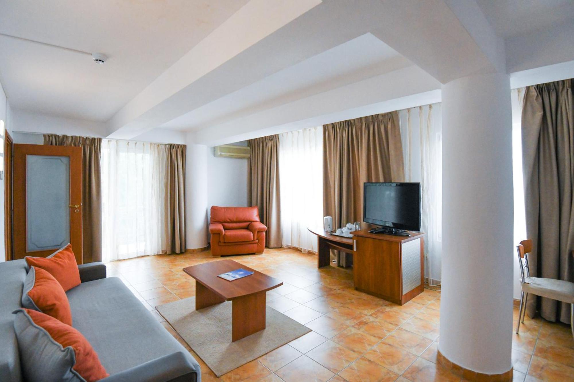 Complex Modern All Inclusive מאמאיה מראה חיצוני תמונה